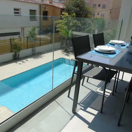 Appartement Proche Avec Piscine Roses